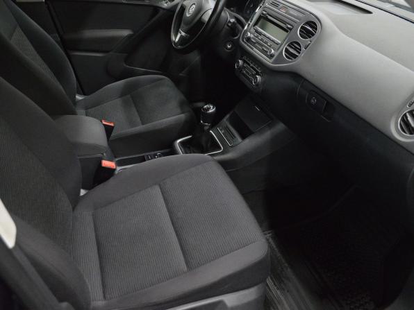 Volkswagen Tiguan I Рестайлинг с пробегом 2015 года, цена 970 000 рублей, 216939 км, внедорожник, Автокод Объявления