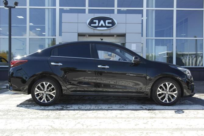 Kia Rio IV Рестайлинг с пробегом 2021 года, цена 1 789 000 рублей, 54000 км, седан, Автокод Объявления