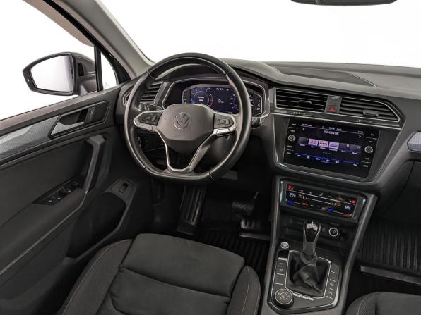 Volkswagen Tiguan II Рестайлинг с пробегом 2021 года, цена 3 500 000 рублей, 62176 км, внедорожник, Автокод Объявления