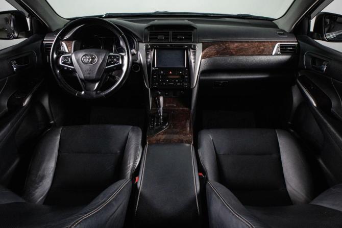 Toyota Camry VII (XV50) Рестайлинг с пробегом 2015 года, цена 1 959 000 рублей, 240289 км, седан, Автокод Объявления
