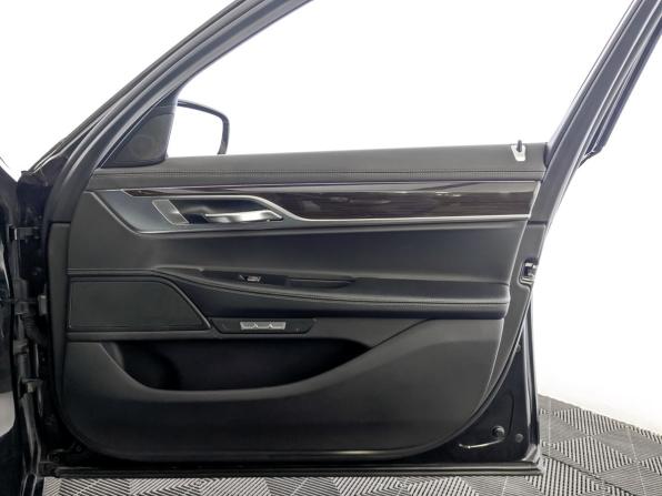 BMW 7 серии VI (G11/G12) с пробегом 2016 года, цена 2 950 000 рублей, 179329 км, седан, Автокод Объявления
