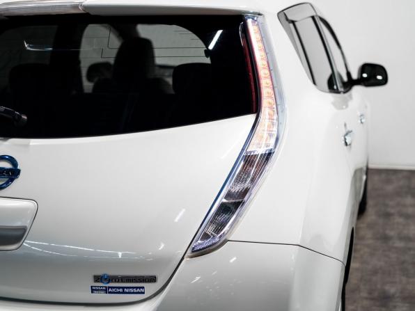 Nissan Leaf I (ZE0/AZE0) с пробегом 2011 года, цена 800 000 рублей, 112270 км, хэтчбек, Автокод Объявления