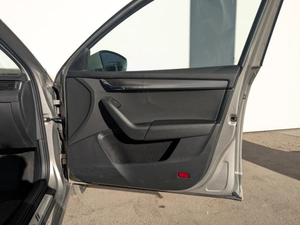 Skoda Octavia III (A7) Рестайлинг с пробегом 2020 года, цена 1 790 000 рублей, 108731 км, лифтбек, Автокод Объявления