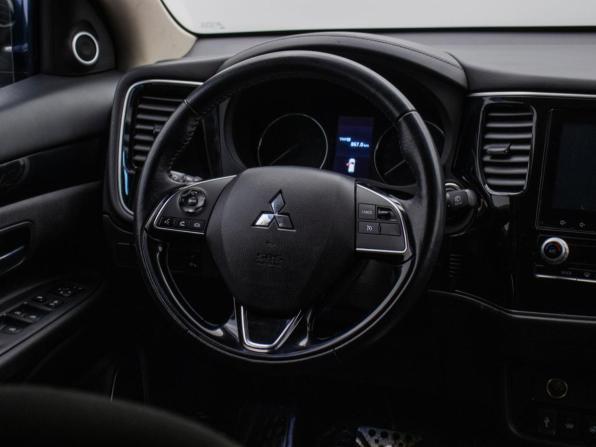 Mitsubishi Outlander III Рестайлинг 3 с пробегом 2022 года, цена 2 274 000 рублей, 141707 км, внедорожник, Автокод Объявления