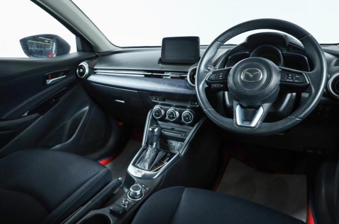 Mazda 2 III (DJ) Рестайлинг с пробегом 2021 года, цена 1 469 000 рублей, 28000 км, хэтчбек, Автокод Объявления