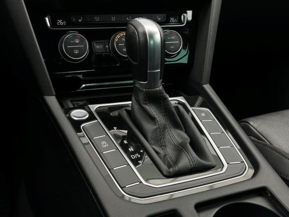 Volkswagen Passat B8 с пробегом 2018 года, цена 2 368 300 рублей, 95397 км, седан, Автокод Объявления