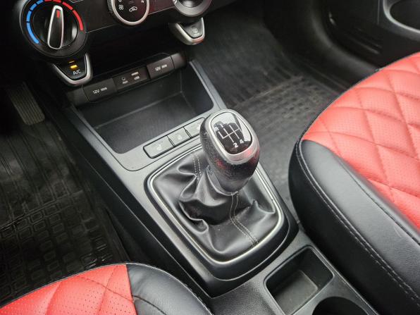 Kia Rio IV с пробегом 2017 года, цена 1 070 000 рублей, 79570 км, седан, Автокод Объявления
