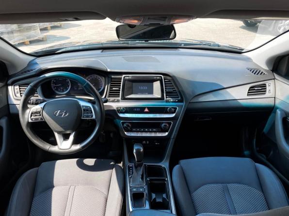 Hyundai Sonata VII (LF) Рестайлинг с пробегом 2018 года, цена 1 499 000 рублей, 218375 км, седан, Автокод Объявления