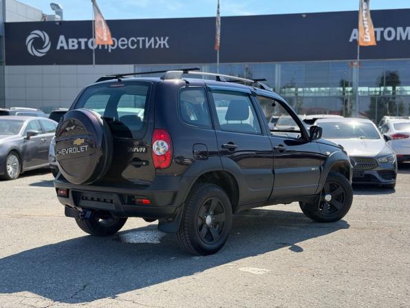 Chevrolet Niva I Рестайлинг с пробегом 2017 года, цена 639 000 рублей, 63000 км, внедорожник, Автокод Объявления
