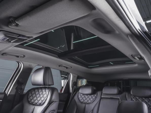 Hyundai Santa Fe IV Рестайлинг с пробегом 2023 года, цена 4 479 000 рублей, 41767 км, внедорожник, Автокод Объявления