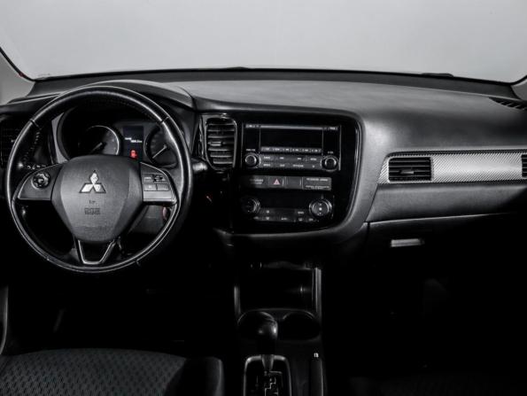 Mitsubishi Outlander III Рестайлинг 2 с пробегом 2015 года, цена 1 730 000 рублей, 145858 км, внедорожник, Автокод Объявления