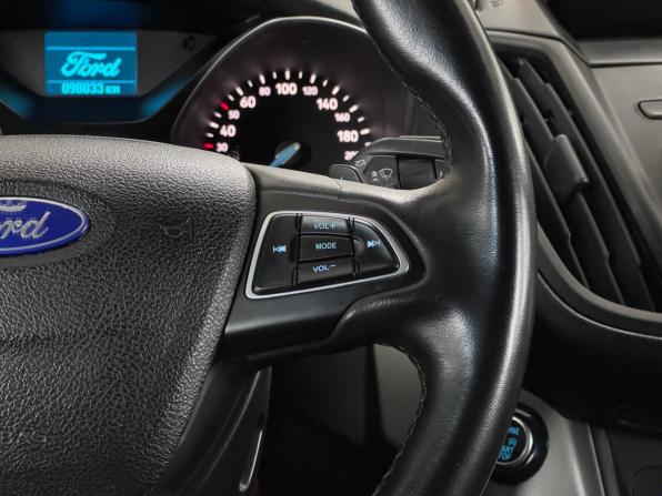Ford Kuga II Рестайлинг с пробегом 2018 года, цена 1 500 000 рублей, 98032 км, внедорожник, Автокод Объявления