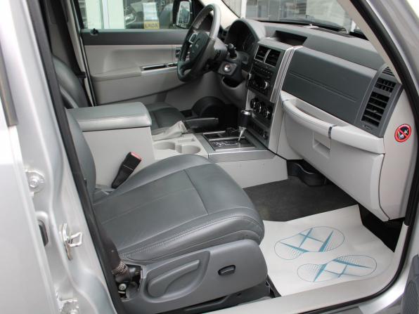 Jeep Cherokee IV (KK) с пробегом 2008 года, цена 818 000 рублей, 296442 км, внедорожник, Автокод Объявления