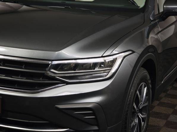 Volkswagen Tiguan II Рестайлинг с пробегом 2022 года, цена 3 030 000 рублей, 73518 км, внедорожник, Автокод Объявления