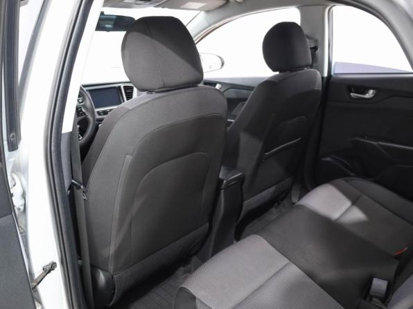 Hyundai Solaris II с пробегом 2019 года, цена 1 399 000 рублей, 142414 км, седан, Автокод Объявления