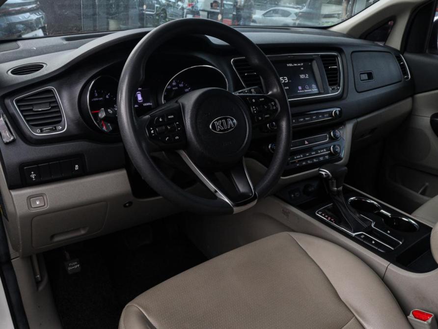 Kia Carnival III Москва  - изображение 15