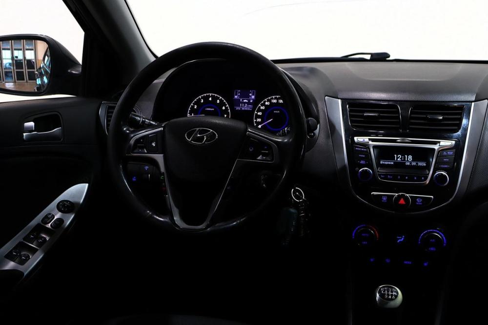 Hyundai Solaris I Рестайлинг Сургут  - изображение 14