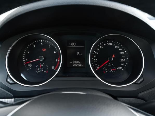 Volkswagen Jetta VI Рестайлинг с пробегом 2015 года, цена 829 000 рублей, 308485 км, седан, Автокод Объявления