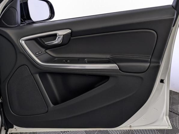 Volvo S60 Cross Country с пробегом 2018 года, цена 2 480 000 рублей, 138585 км, седан, Автокод Объявления
