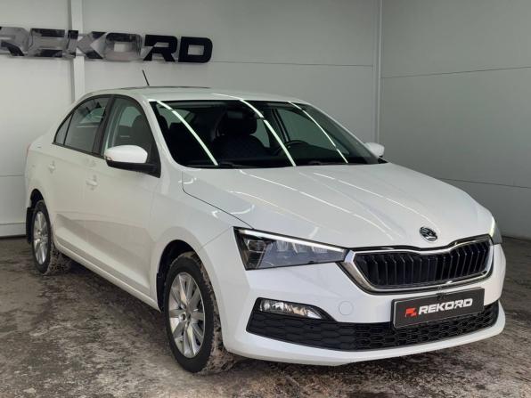 Skoda Rapid II с пробегом 2022 года, цена 2 199 000 рублей, 31399 км, лифтбек, Автокод Объявления