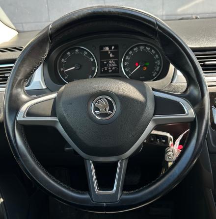 Skoda Rapid I с пробегом 2014 года, цена 1 015 000 рублей, 180000 км, лифтбек, Автокод Объявления