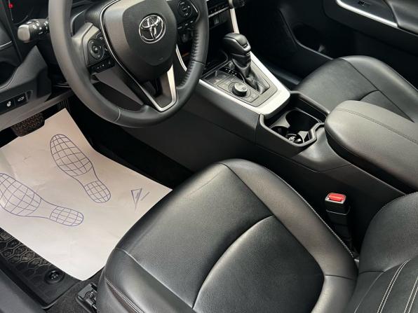 Toyota RAV4 V (XA50) с пробегом 2021 года, цена 4 350 000 рублей, 73045 км, внедорожник, Автокод Объявления