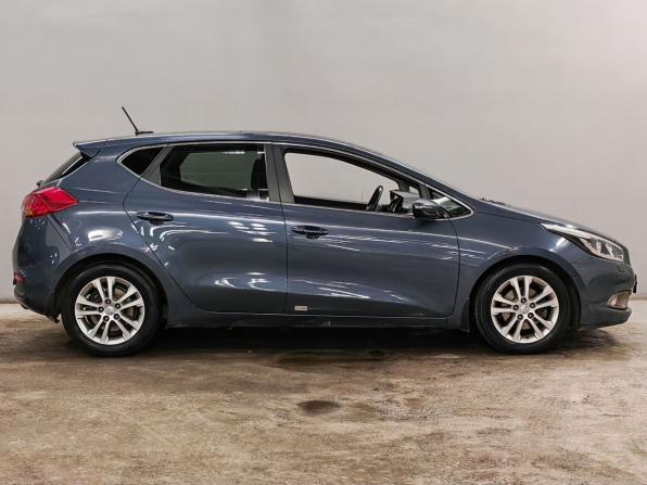 Kia Ceed II с пробегом 2012 года, цена 1 210 000 рублей, 127022 км, хэтчбек, Автокод Объявления