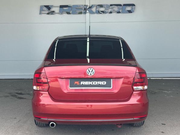 Volkswagen Polo V Рестайлинг с пробегом 2016 года, цена 1 219 000 рублей, 121000 км, седан, Автокод Объявления