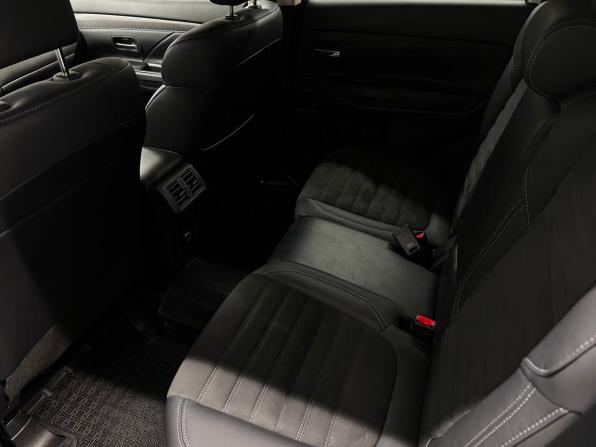 Mitsubishi Outlander III Рестайлинг 3 с пробегом 2022 года, цена 2 749 000 рублей, 77647 км, внедорожник, Автокод Объявления