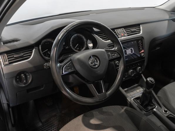 Skoda Octavia III (A7) Рестайлинг с пробегом 2017 года, цена 2 185 987 рублей, 156849 км, лифтбек, Автокод Объявления