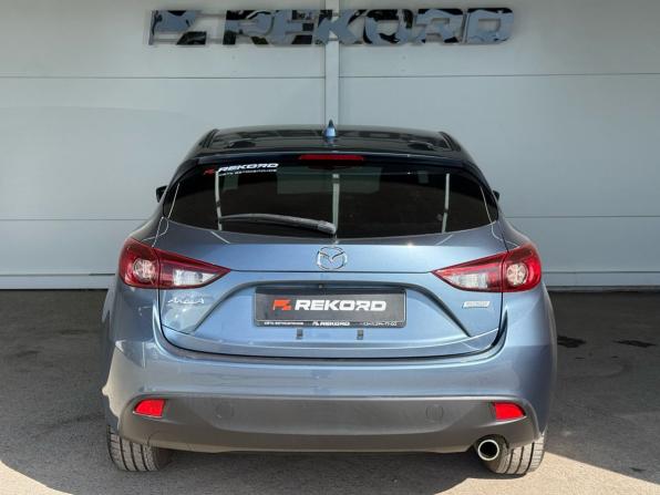 Mazda Axela III с пробегом 2016 года, цена 1 050 000 рублей, 208392 км, хэтчбек, Автокод Объявления