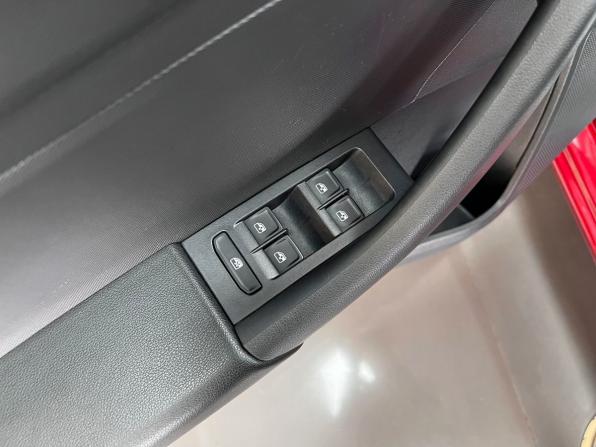 Skoda Rapid I с пробегом 2016 года, цена 1 345 000 рублей, 121017 км, лифтбек, Автокод Объявления