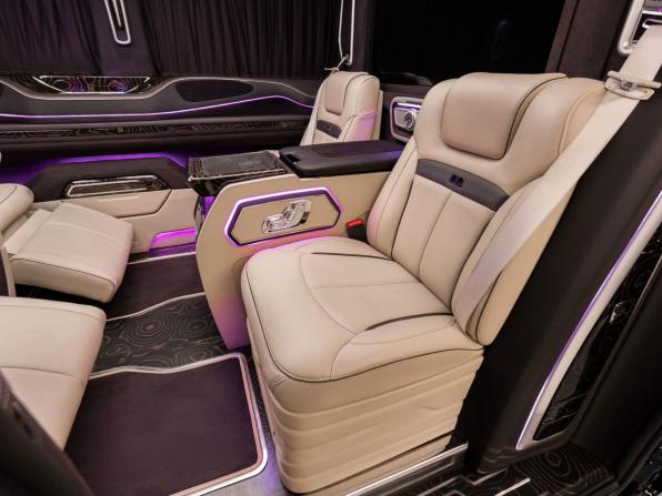 Mercedes-Benz V-Класс III (W447) Рестайлинг с пробегом 2023 года, цена 18 990 000 рублей, 53322 км, минивэн, Автокод Объявления