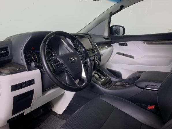 Toyota Alphard III Рестайлинг с пробегом 2019 года, цена 4 555 000 рублей, 184036 км, минивэн, Автокод Объявления
