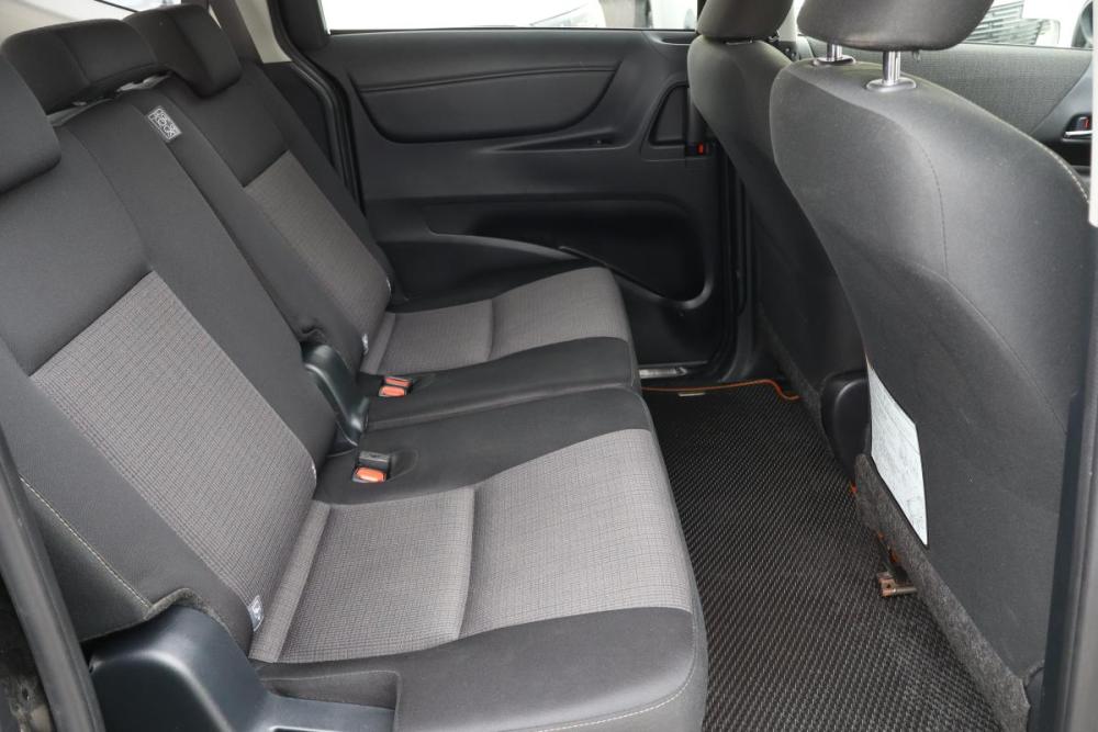 Toyota Sienta II Рестайлинг Санкт-Петербург  - изображение 13