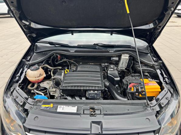 Volkswagen Polo V Рестайлинг с пробегом 2019 года, цена 1 453 100 рублей, 93432 км, седан, Автокод Объявления