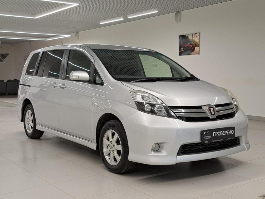 Toyota ISis I Рестайлинг Казань  - изображение 3