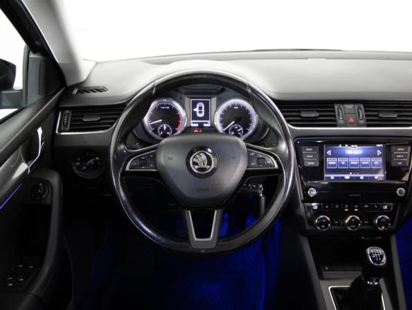 Skoda Octavia III (A7) Рестайлинг с пробегом 2017 года, цена 1 449 000 рублей, 126503 км, лифтбек, Автокод Объявления