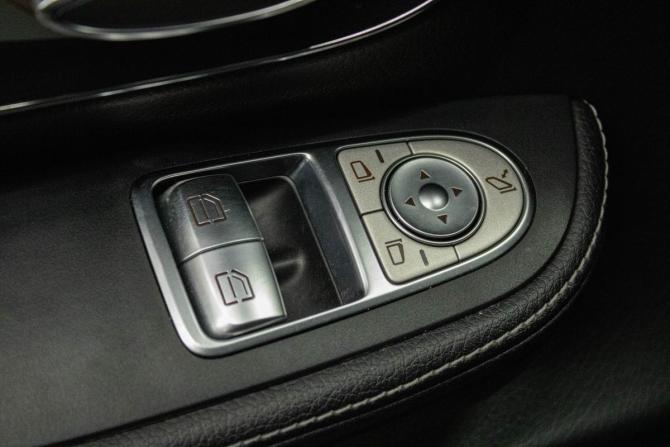 Mercedes-Benz V-Класс III (W447) с пробегом 2015 года, цена 4 099 000 рублей, 212680 км, минивэн, Автокод Объявления
