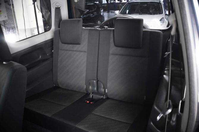 Suzuki Jimny III Рестайлинг 2 с пробегом 2012 года, цена 1 109 000 рублей, 97321 км, внедорожник, Автокод Объявления