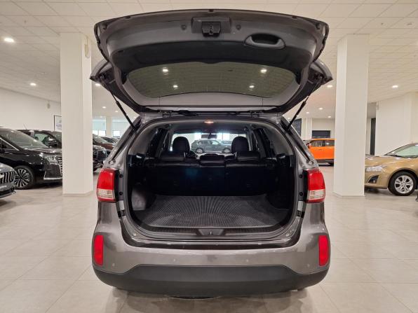 Kia Sorento II Рестайлинг с пробегом 2018 года, цена 2 030 000 рублей, 132519 км, внедорожник, Автокод Объявления