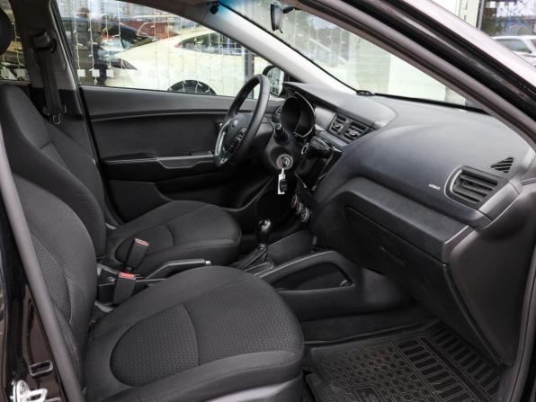 Kia Rio III Рестайлинг с пробегом 2016 года, цена 749 000 рублей, 277236 км, хэтчбек, Автокод Объявления