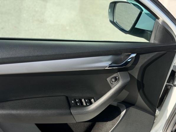Skoda Octavia III (A7) Рестайлинг с пробегом 2019 года, цена 1 775 000 рублей, 103121 км, лифтбек, Автокод Объявления