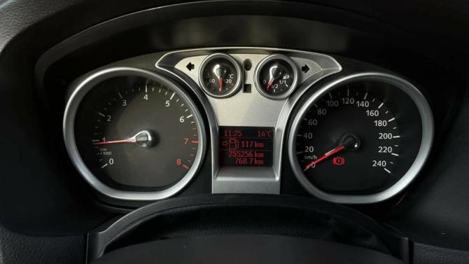 Ford Focus II Рестайлинг с пробегом 2009 года, цена 450 000 рублей, 255256 км, седан, Автокод Объявления