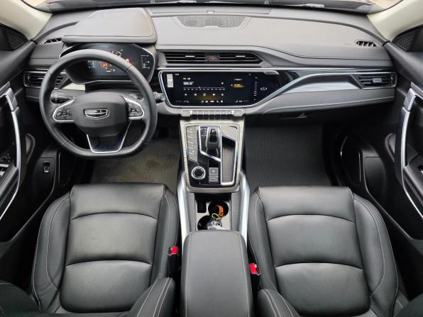 Geely Atlas Pro с пробегом 2024 года, цена 2 250 000 рублей, 19100 км, внедорожник, Автокод Объявления