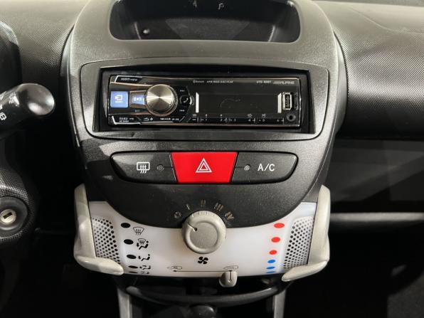 Peugeot 107 I Рестайлинг 2 с пробегом 2012 года, цена 590 000 рублей, 141000 км, хэтчбек, Автокод Объявления