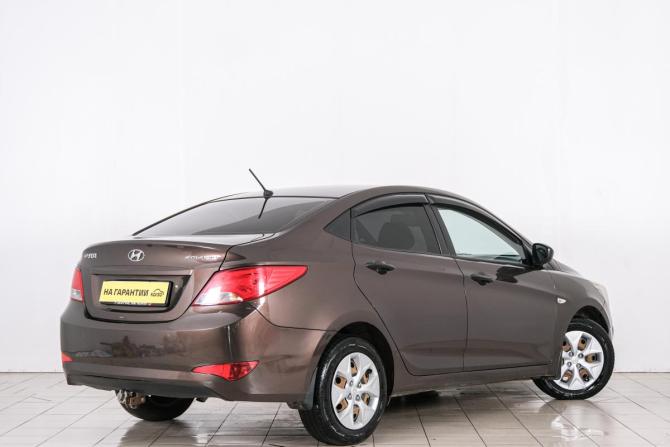 Hyundai Solaris I Рестайлинг с пробегом 2014 года, цена 679 000 рублей, 300000 км, седан, Автокод Объявления
