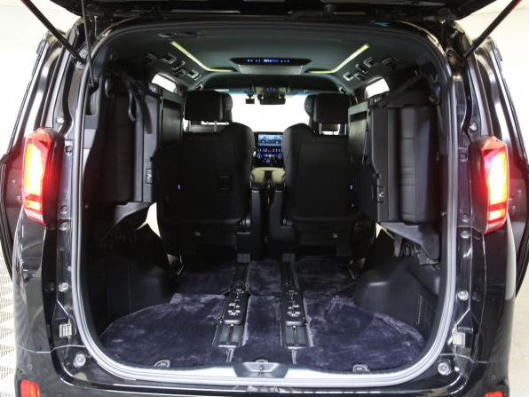 Toyota Alphard III Рестайлинг с пробегом 2022 года, цена 6 000 000 рублей, 90029 км, минивэн, Автокод Объявления