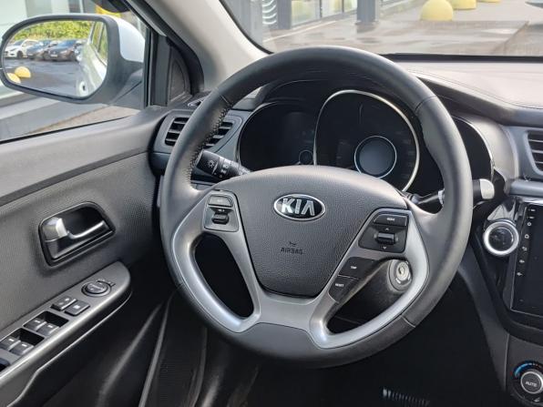 Kia Rio III Рестайлинг с пробегом 2015 года, цена 870 000 рублей, 111467 км, седан, Автокод Объявления