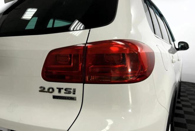 Volkswagen Tiguan I Рестайлинг с пробегом 2011 года, цена 1 170 000 рублей, 220800 км, внедорожник, Автокод Объявления